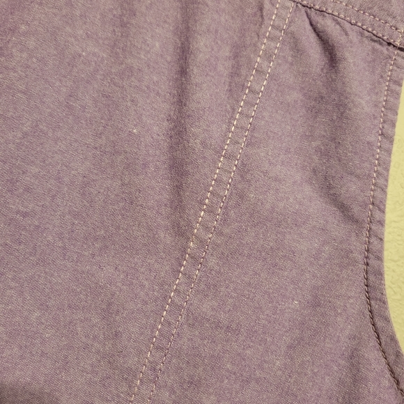 Brit & Brindle Sleeveless Button Down Top (SNAPS) - Picture 13 of 13